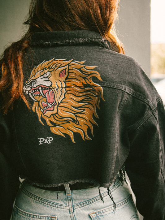 The Lion cropped Denim jacket-Black